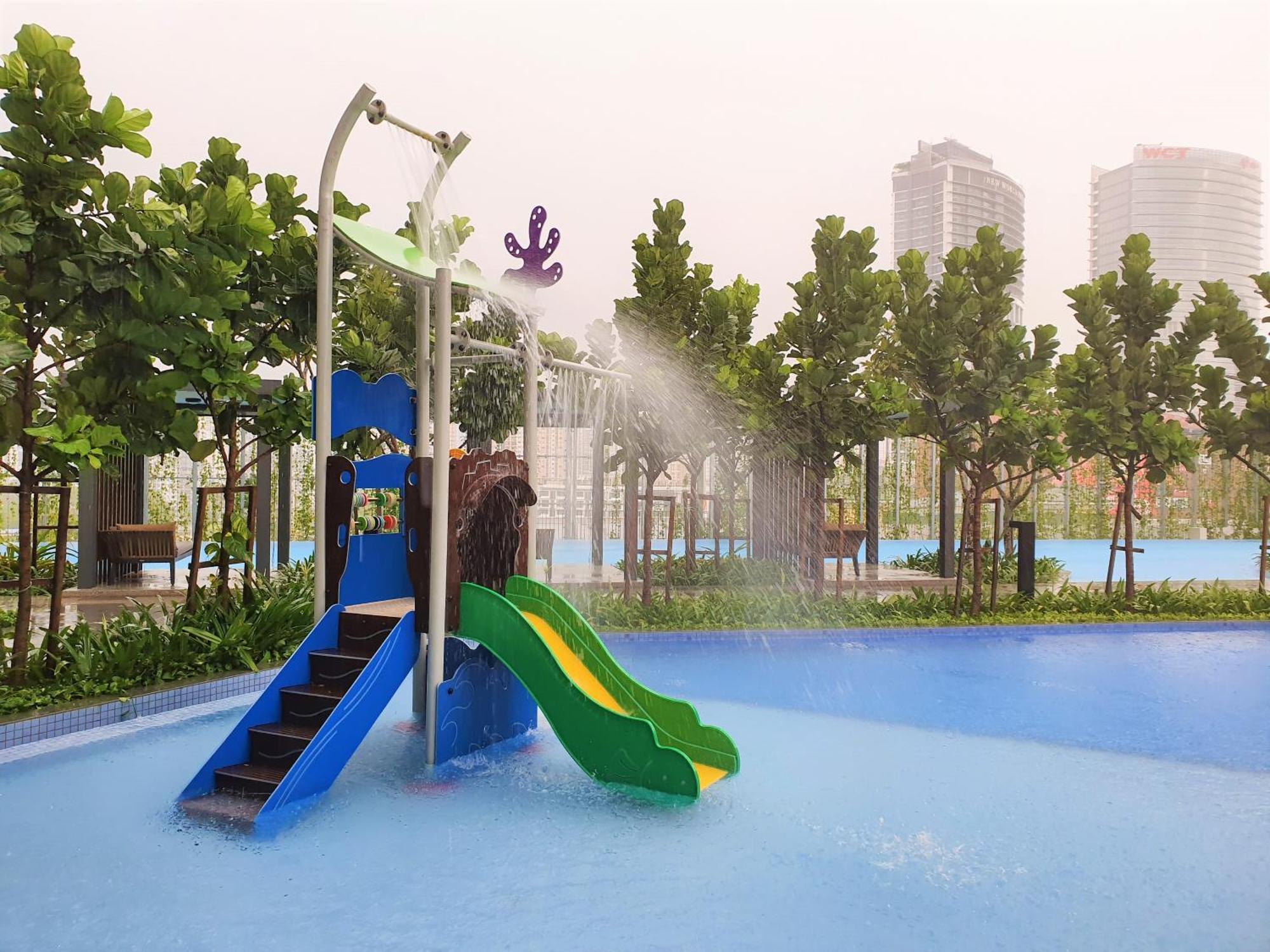 Highpark Suites At Petaling Jaya, Kelana Jaya By Plush Exterior photo