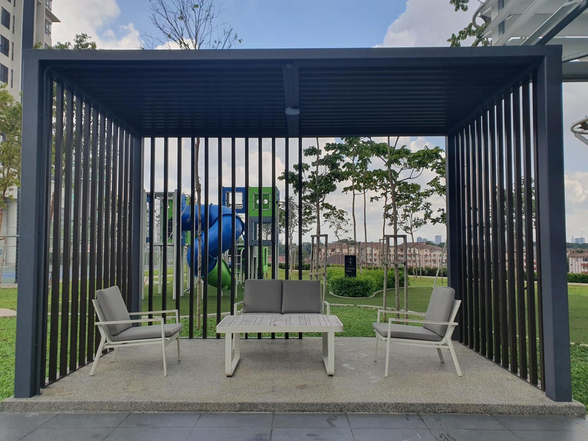 Highpark Suites At Petaling Jaya, Kelana Jaya By Plush Exterior photo