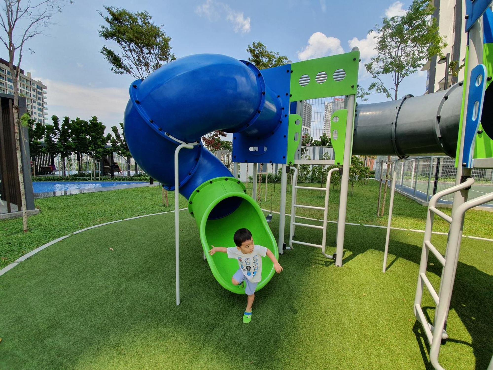 Highpark Suites At Petaling Jaya, Kelana Jaya By Plush Exterior photo